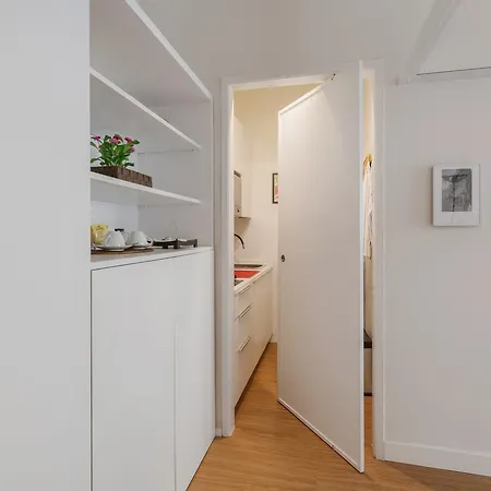 De Amicis 28 - Colonne Di San Lorenzo Apartman *
